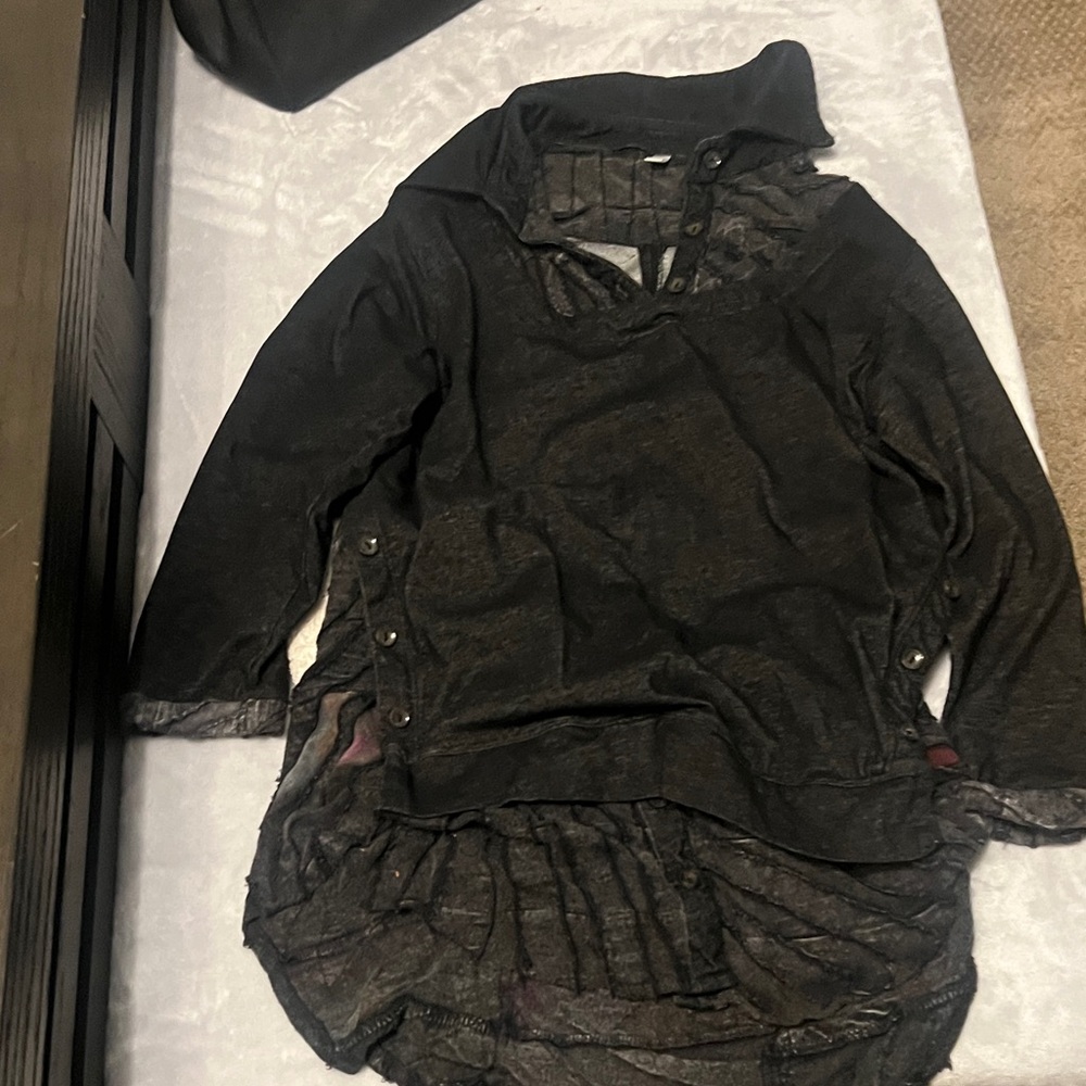 Black and Gray Long Sleeve Top